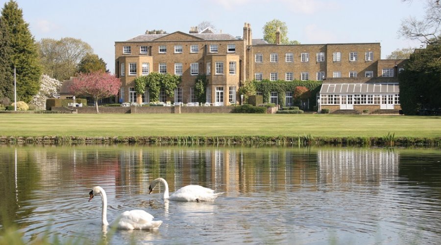 TASIS - Surrey - İngiltere