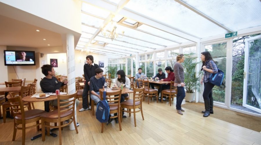 St. Giles International - Londra, Brighton - İngiltere