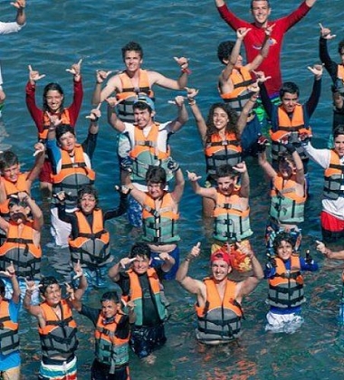 Geleceğin Yıldızları Sörf Kampı (Alaçatı)