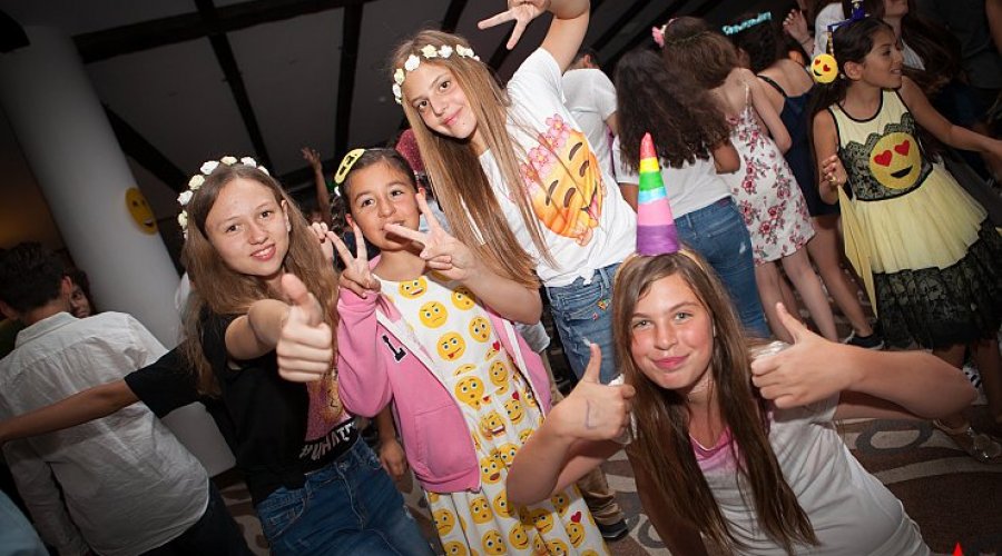 Geleceğin Yıldızları İngilizce Gelişim Kampı (Uludağ)