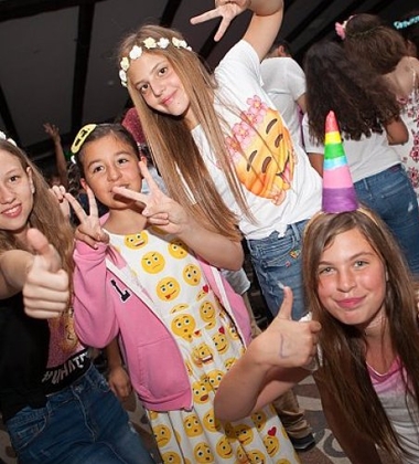 Geleceğin Yıldızları İngilizce Gelişim Kampı (Uludağ)