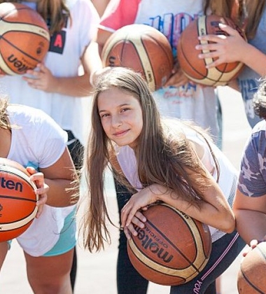 Geleceğin Yıldızları İngilizce Gelişim Kampı (Uludağ)