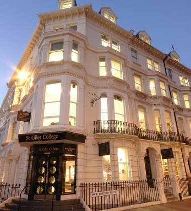 St. Giles International - Londra, Brighton - İngiltere