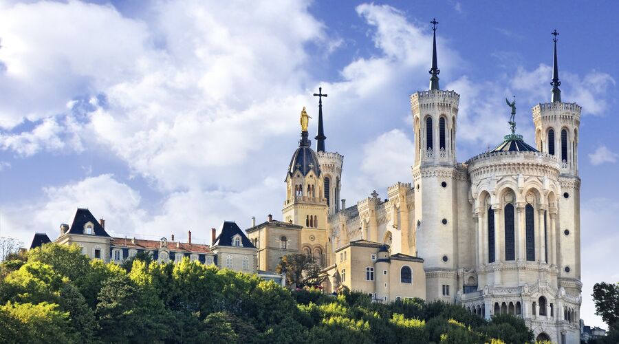 İZMİR’DEN DİREKT SEFER İLE ALPLER’DE 5 ÜLKE TURU ROTASI (ZÜRİH - ZÜRİH)