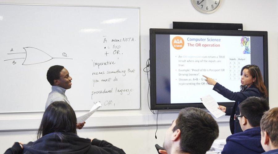 Academic Summer - DLD College London - Yatılı