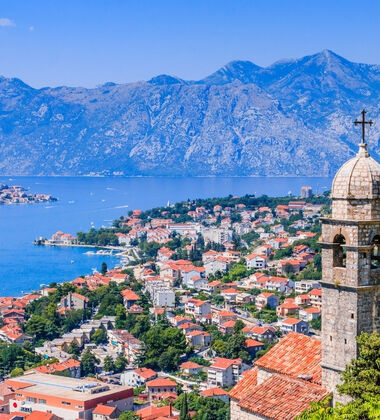 İzmir Çıkışlı Uçakla Vizesiz Büyük Balkan Turu (Gündüz Uçuşlu) Turlar Dahil