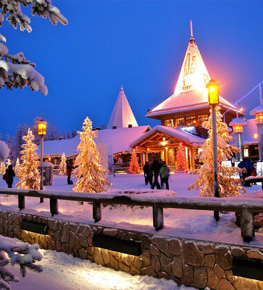 İzmir Çıkışlı Sömestre ve Sevgililer Gününe Özel Lapland Turu Kuzey Işıkları Rotası (3 Gece)