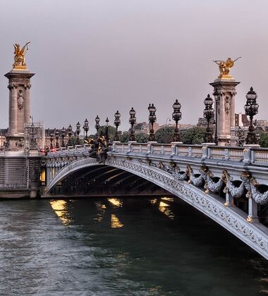 İZMİR ÇIKIŞLI SÖMESTR TATİLİNE ÖZEL BRÜKSEL - BRÜGGE - PARİS & DİSNEYLAND TURU