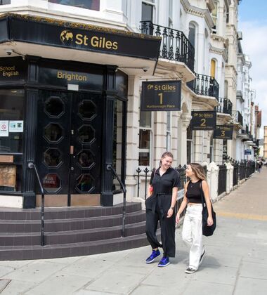 St. Giles International - Brighton - İngiltere