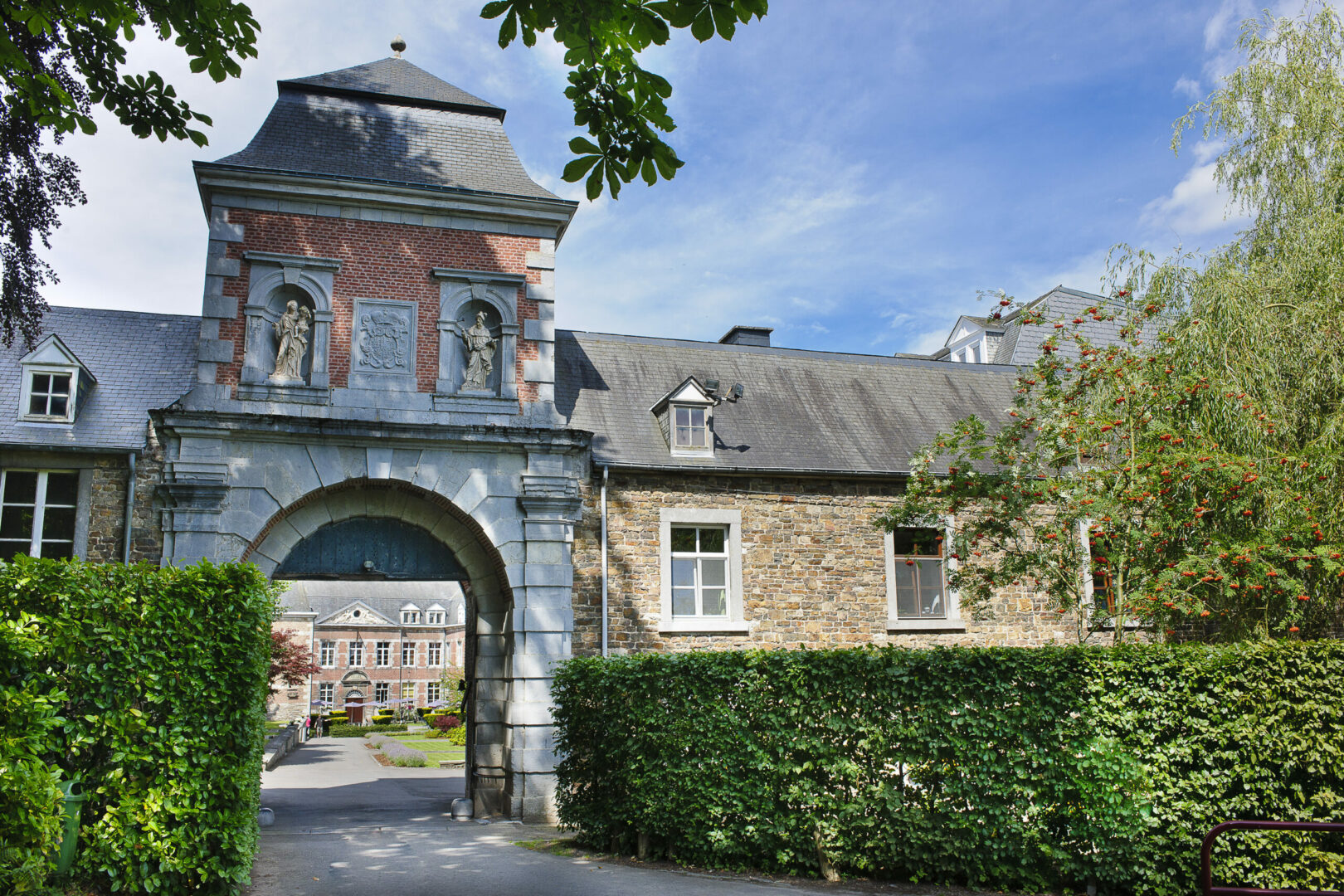 Ceran - St. Roch (Almanca)   Ferrieres - Belçika