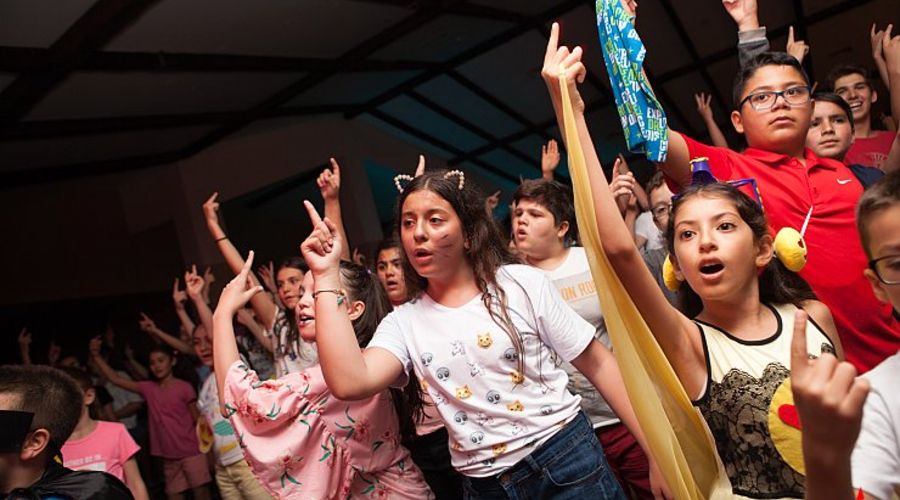 Geleceğin Yıldızları İngilizce Gelişim Kampı (Uludağ)