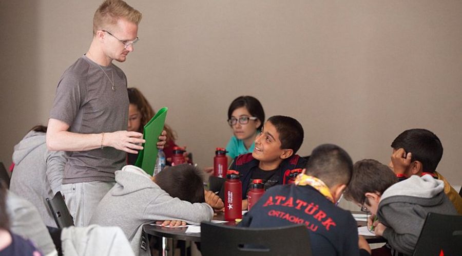 Geleceğin Yıldızları İngilizce Gelişim Kampı (Uludağ)
