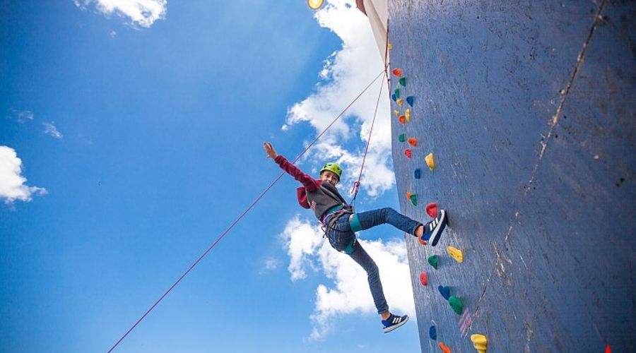 Geleceğin Yıldızları İngilizce Gelişim Kampı (Uludağ)