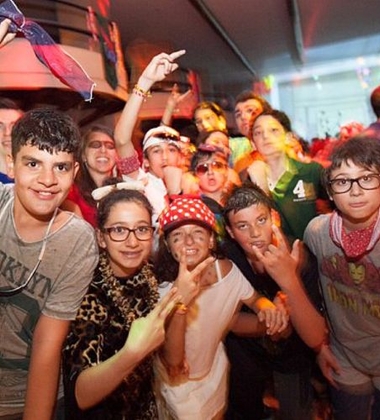 Geleceğin Yıldızları İngilizce Gelişim Kampı (Uludağ)