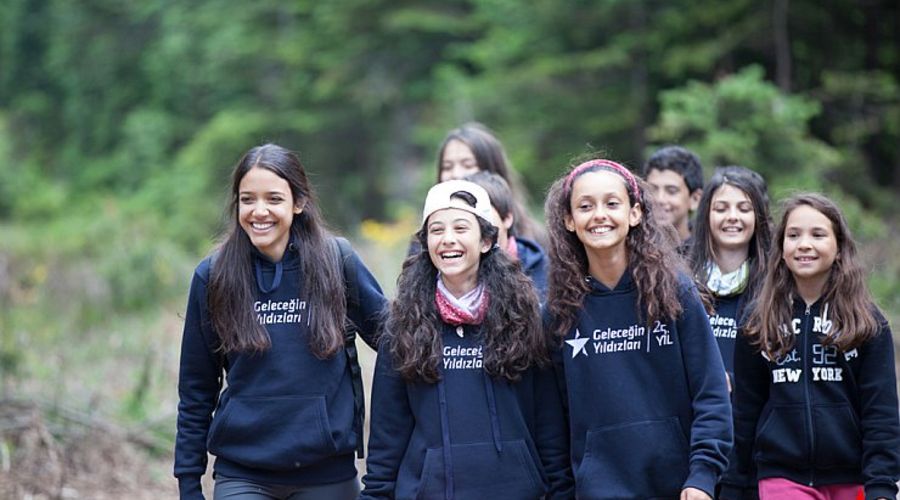 Geleceğin Yıldızları İngilizce Gelişim Kampı (Uludağ)