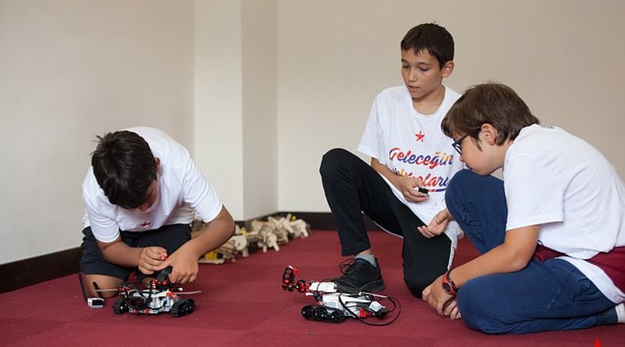 Geleceğin Yıldızları S.T.E.M. Kampı (Uludağ)