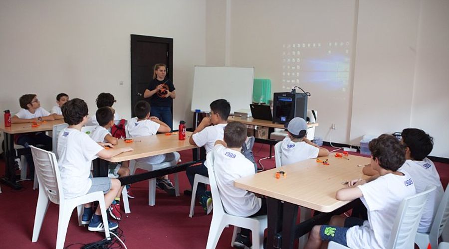 Geleceğin Yıldızları S.T.E.M. Kampı (Uludağ)