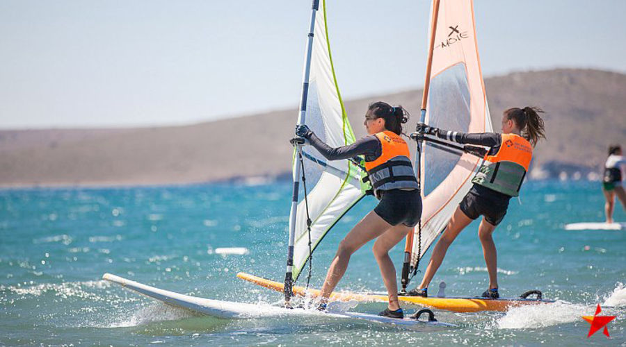 Geleceğin Yıldızları Sörf Kampı (Alaçatı)