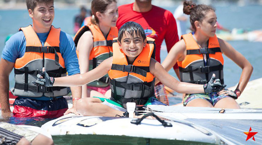 Geleceğin Yıldızları Sörf Kampı (Alaçatı)