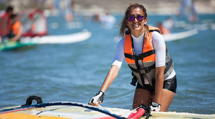 Geleceğin Yıldızları Sörf Kampı (Alaçatı)