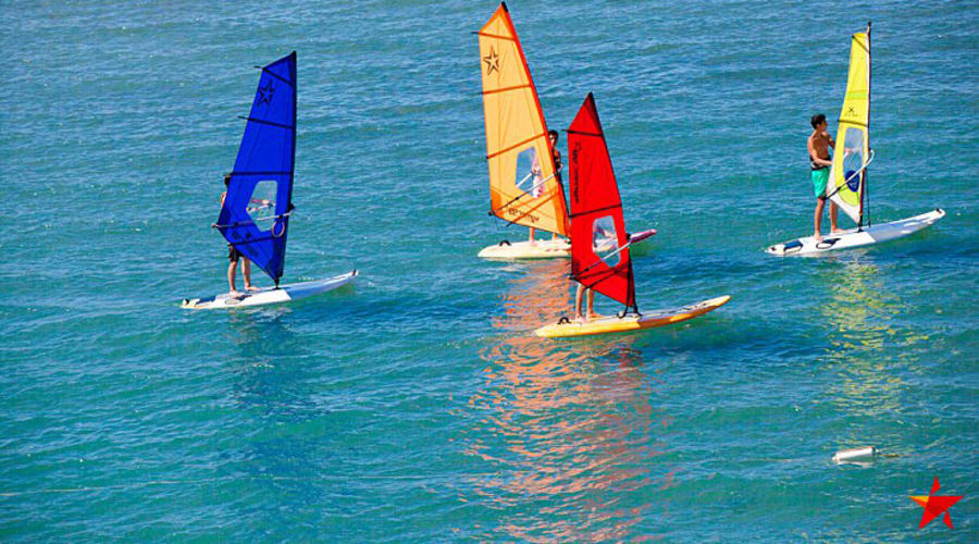 Geleceğin Yıldızları Sörf Kampı (Alaçatı)