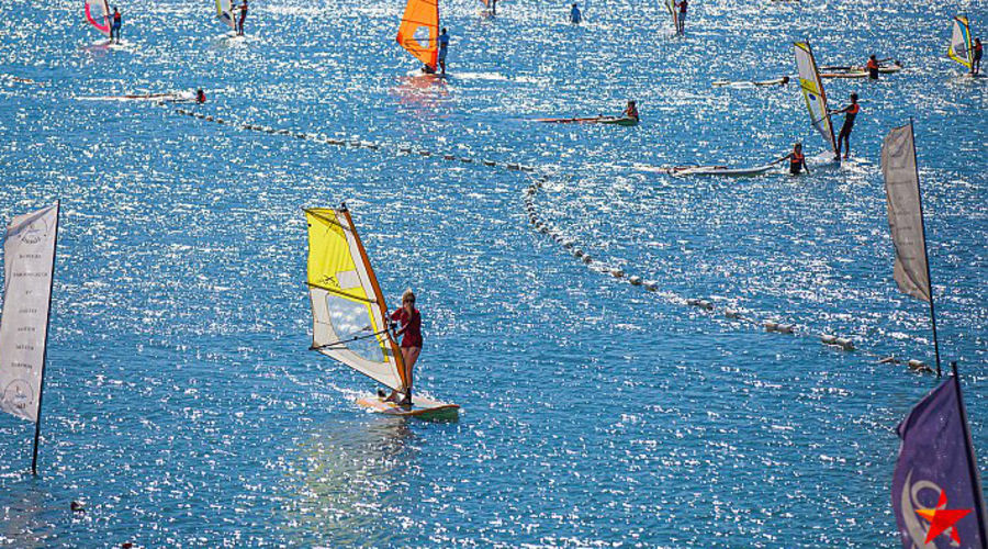 Geleceğin Yıldızları Sörf Kampı (Alaçatı)