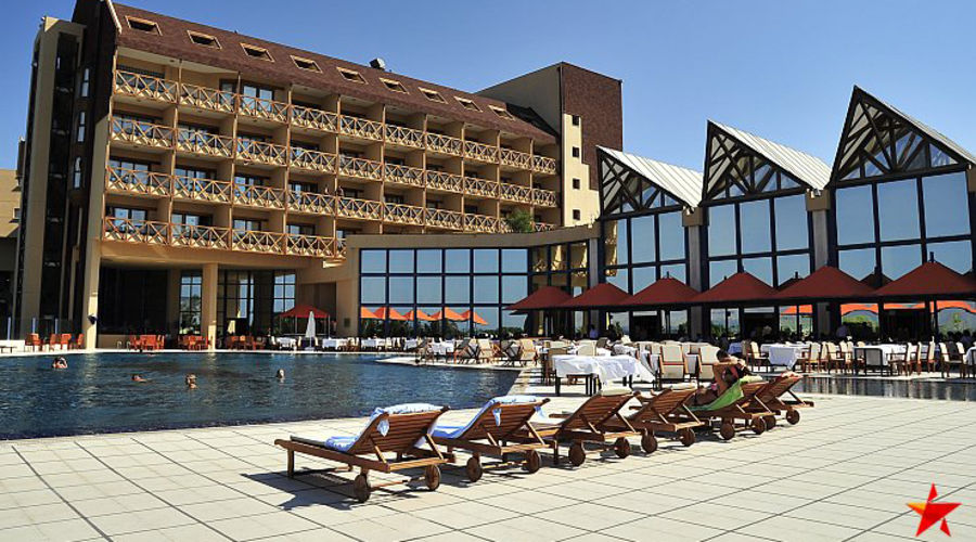 Geleceğin Yıldızları Sörf Kampı (Alaçatı)